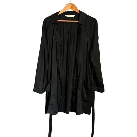 Hollister black drape belted coat. Size large‎ - Picture 6 of 11